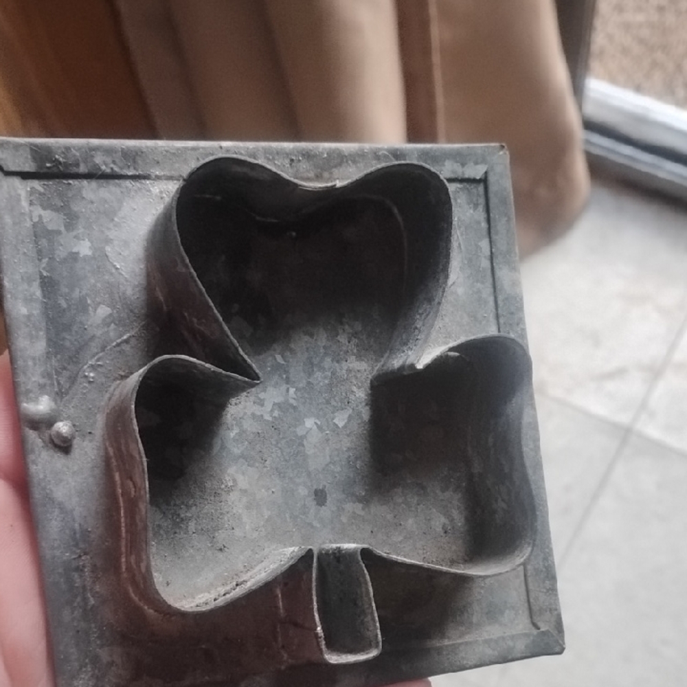 Vintage Metal Shamrock Cookie Cutter